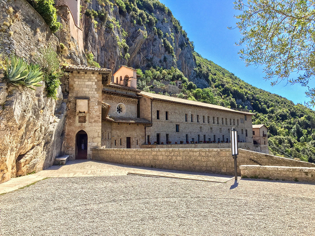 MONASTERO